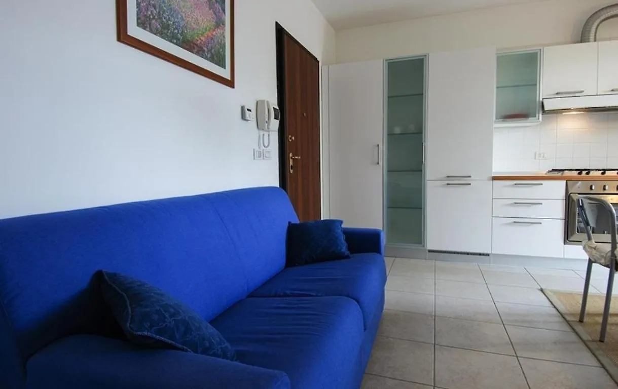 Apartamento Ur-Nest Fantin Bolonia 0*,