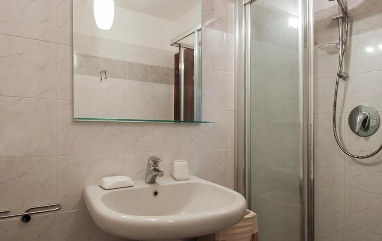Apartamento Ur-Nest Fantin Bolonia 0*,